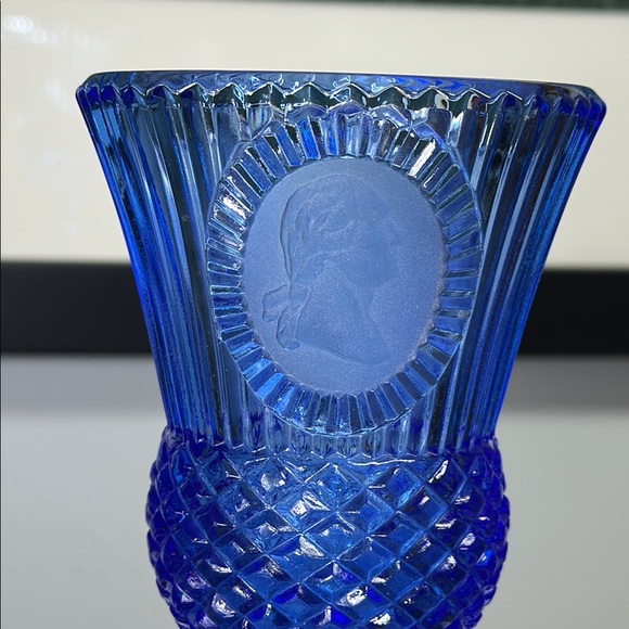 Vintage Avon Fostoria Cobalt Blue Glass Goblet with George Washington - Picture 2 of 11